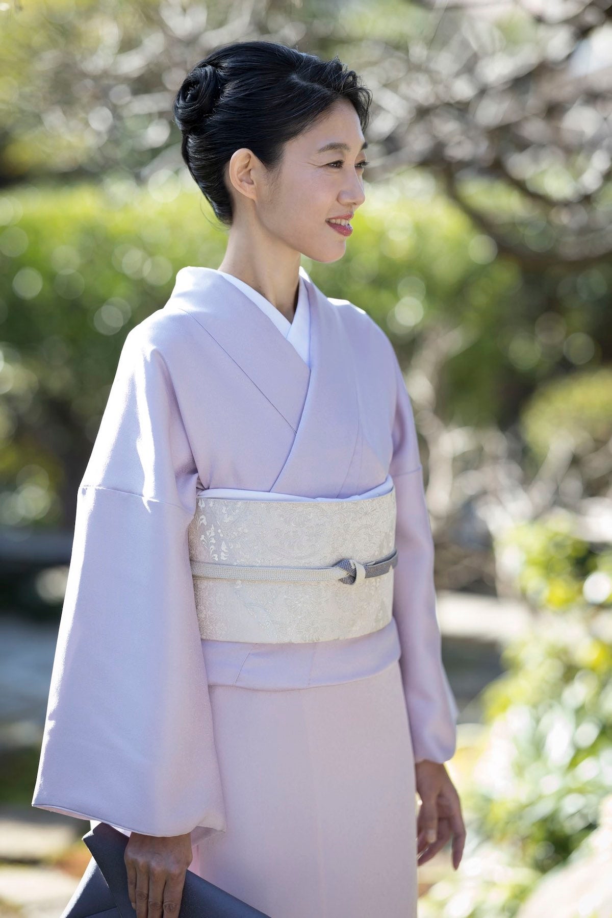 夜桜の下で、春を楽しむ着物」『今こそ“着物”』VOL.22 都田恵理子さん