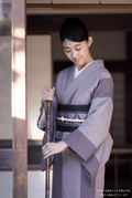 【期限特典/1点限定】大人のおしゃれ心をくすぐる網代柄のコットン着物/木綿 網代藤紫濃淡 ※ミシン手縫い併用 マイサイズ仕立て - 木下着物研究所