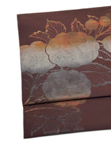 【期限特典/限定1点】最終/紅子所有で絶賛！至宝の 手織西陣織 名古屋帯　紫鳶地に蒔絵風光琳菊　 - 木下着物研究所