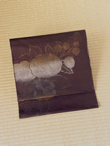 【期限特典/限定1点】最終/紅子所有で絶賛！至宝の 手織西陣織 名古屋帯　紫鳶地に蒔絵風光琳菊　 - 木下着物研究所