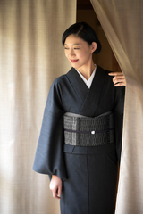 【新色/期限特典】今まで無かった見目麗しき帯！博多織 九寸名古屋帯 紅間道 鼠濃淡[紅衣オリジナル] ※受注生産