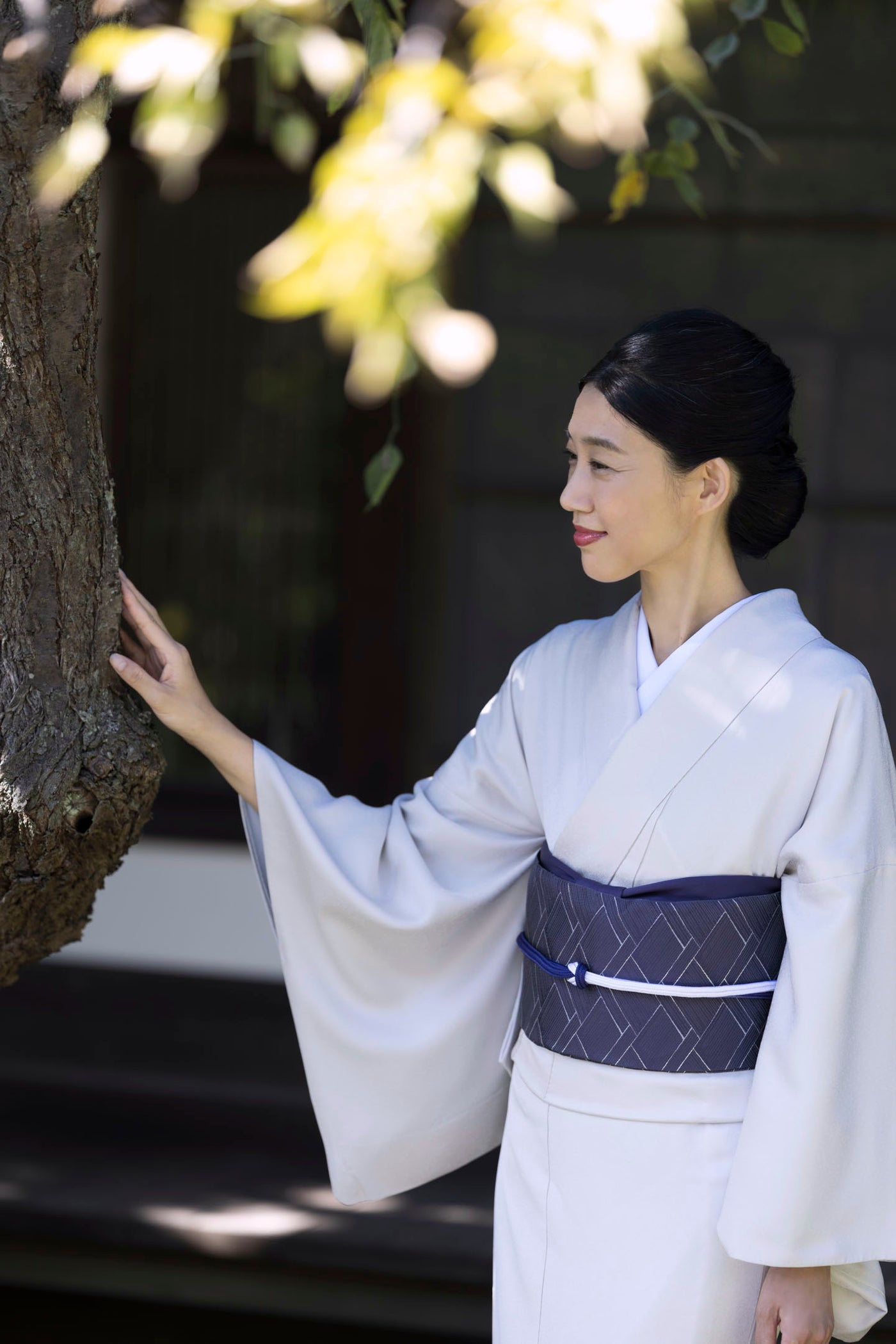 名古屋帯　網代紋様　未使用 新色で復刻！博多織八寸名古屋帯 網代 紫黒 （しこく）色[紅衣