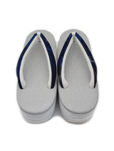 【新作/少量限定】クールだけど優しさもあるカレンブロッソ 鼻緒/紺洋花・台/薄鼠 M/Lサイズ [紅衣オリジナル] - 木下着物研究所