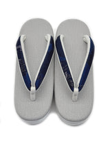 【新作/少量限定】クールだけど優しさもあるカレンブロッソ 鼻緒/紺洋花・台/薄鼠 M/Lサイズ [紅衣オリジナル] - 木下着物研究所