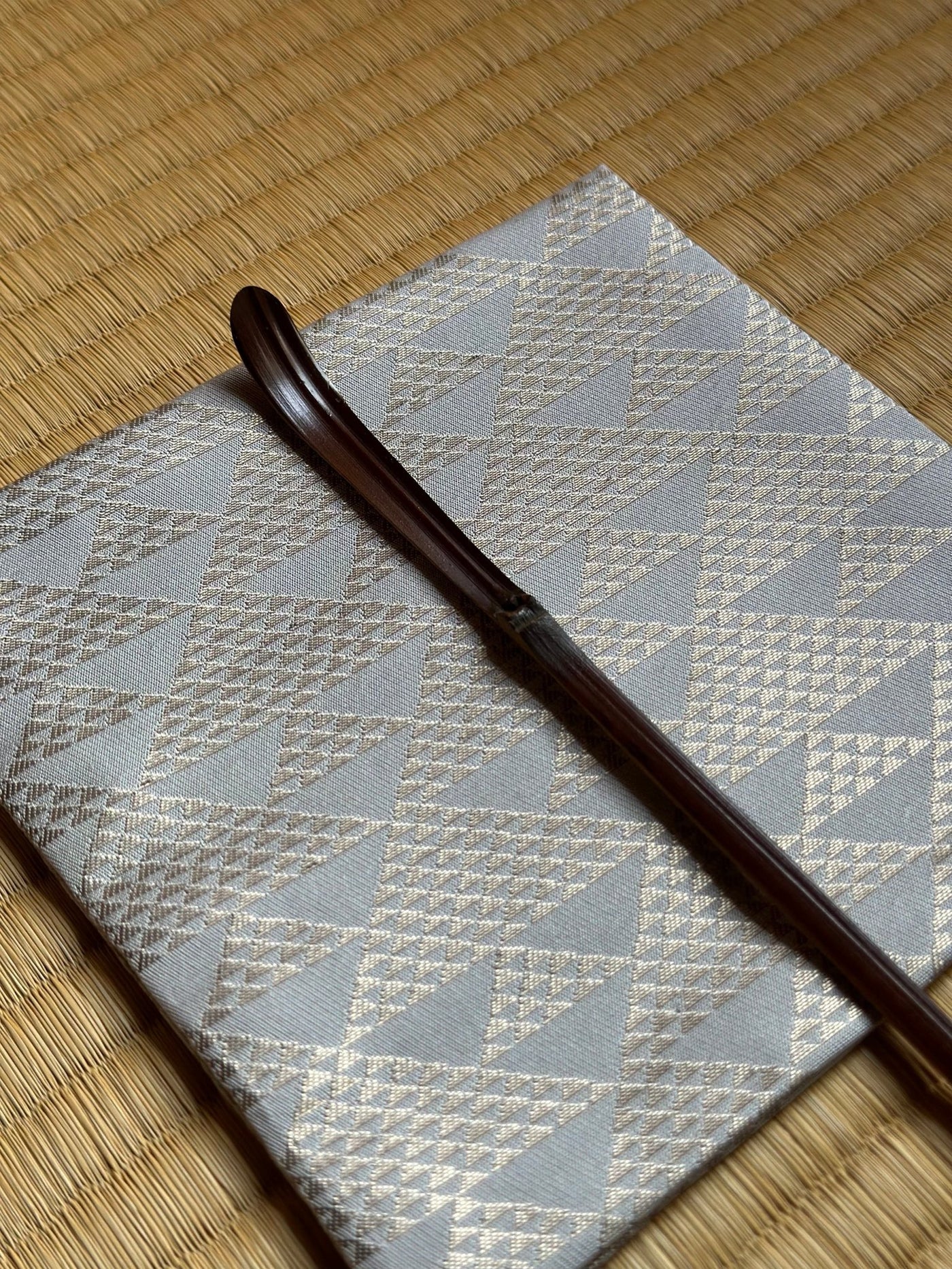 ぴよぶー　茶道具相談ページ　帛紗、古帛紗、茶筅 茶道具 袱紗 正絹 裏千家 淡々斎宗匠お好み写し 紹巴 祥寿緞子