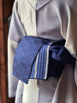 【期限特典/新作】超・半幅帯！大人の上質なリバーシブル小袋帯 網代麻葉 紺青色 博多織 [紅衣オリジナル] - 木下着物研究所