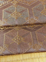 【期限特典】限定１点　大丈夫！と安心感のある西陣織 　本袋袋帯　若松菱/煤竹色 - 木下着物研究所