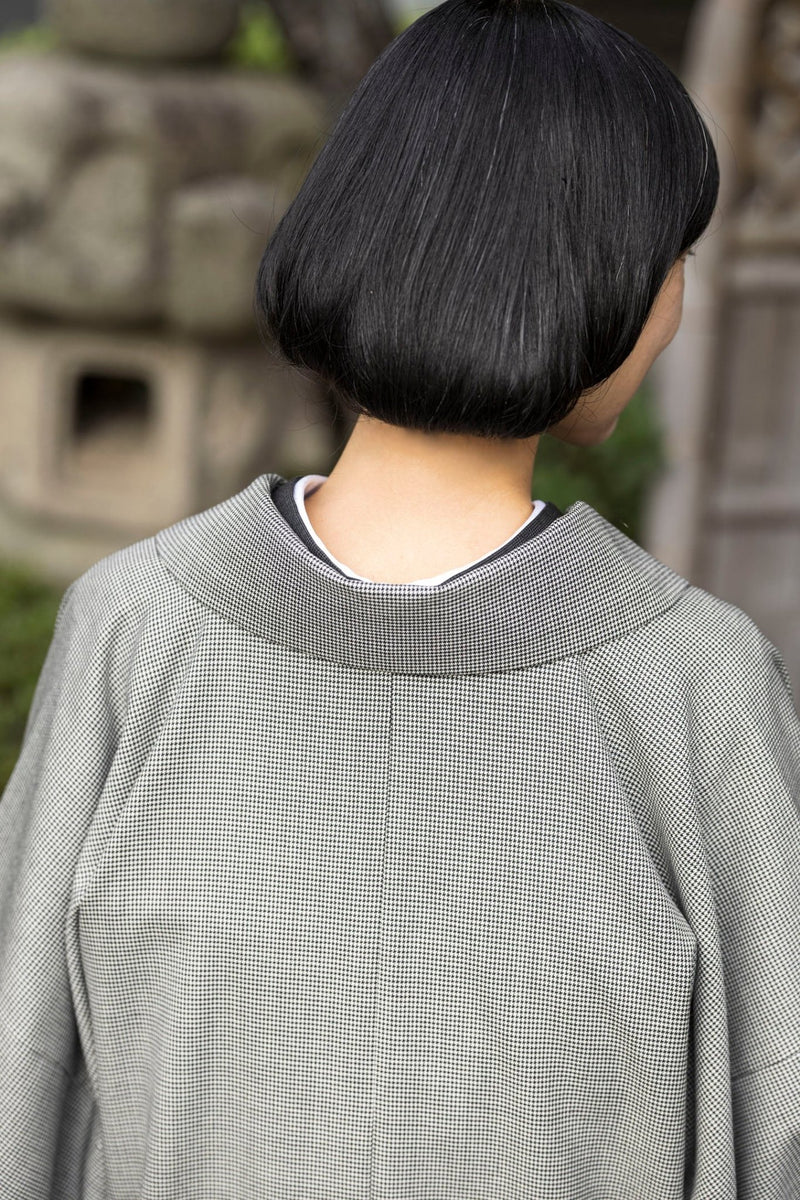 【期限特典/受注】 衿元もシルエットもスッキリ！美衿コート 大人可愛い！千鳥格子　[紅衣オリジナル] - 木下着物研究所