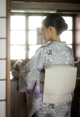 【期限特典/新作】浴衣でも着られる夏着物 菊唐草　白地に灰紫濃淡　[紅衣オリジナル] - 木下着物研究所