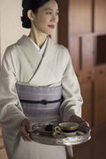 【残わずか】大人気！通年締められるレアな名古屋帯 博多献上柄 七献上/藤鼠[紅衣オリジナル] - 木下着物研究所