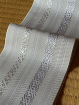 【新作】夏以外も使える！おしゃれな紗の伊達締め/博多織　薄鼠地に青藤と淡紅色　[紅衣オリジナル] - 木下着物研究所