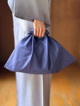 【新作】上質な洗える素材あづま袋　御召十 紺地に躑躅色 [紅衣オリジナル]みゆき袋、三角袋 - 木下着物研究所