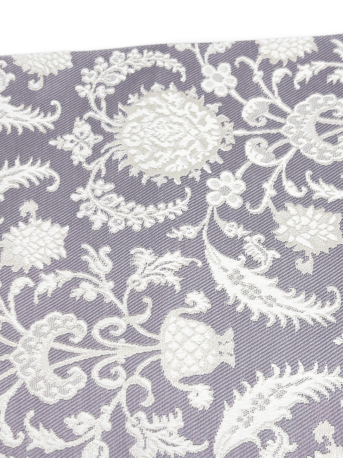 新作 特選紋意匠地小紋着尺【寿光織◆アラベスク文様】白銀 黒 シルバー 元旦12時迄！【大蔵ざらえ最終セール】 【寿光織】特選暈し染め