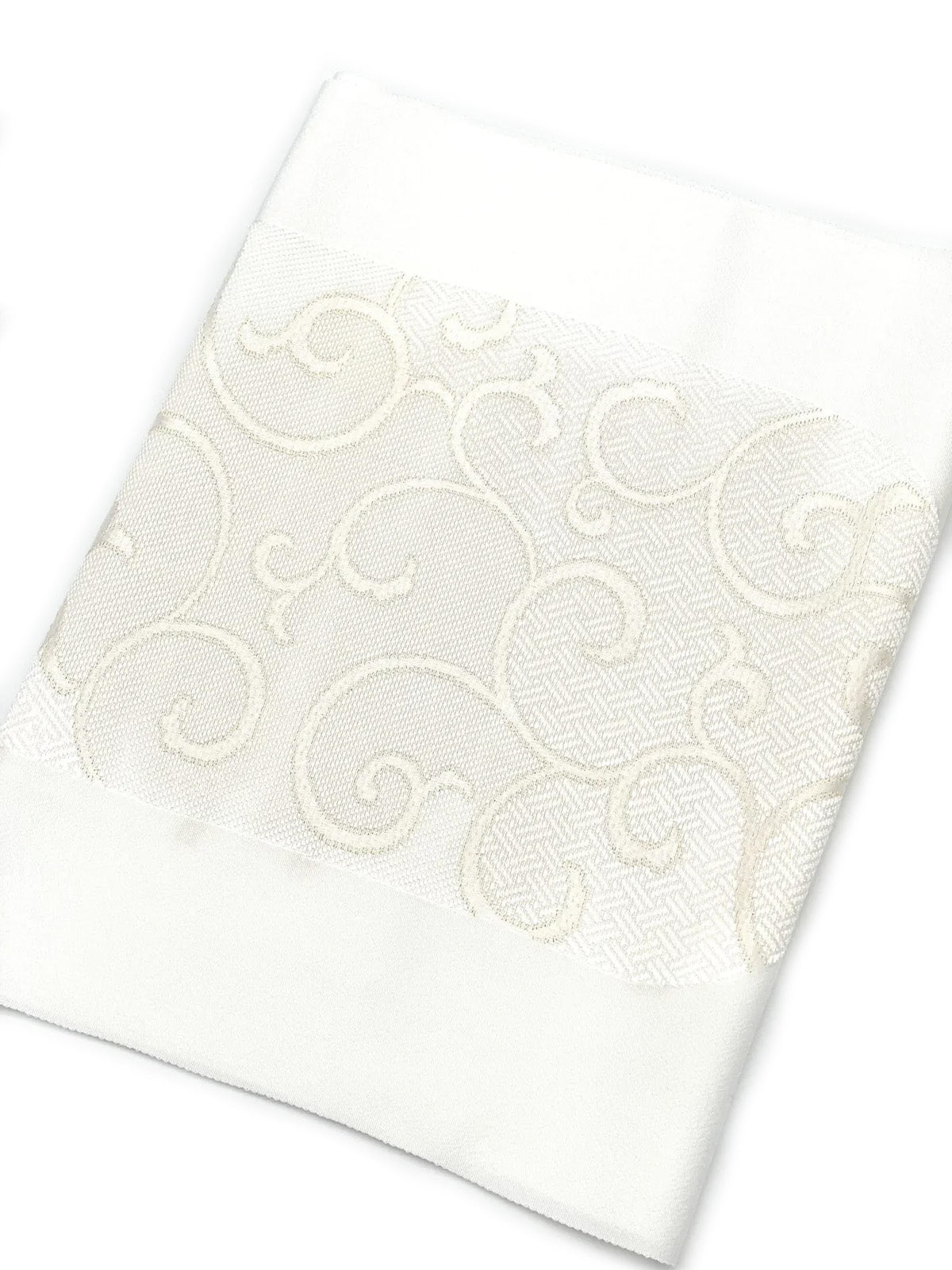 【残りわずか】ここぞ！を彩ってくれる縫取帯揚 白金唐草 - 木下着物研究所